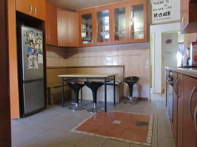 House For Sale in Ravensmead, Cape Town