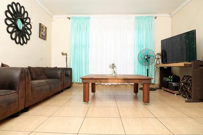 House For Sale in Bishop Lavis, Cape Town